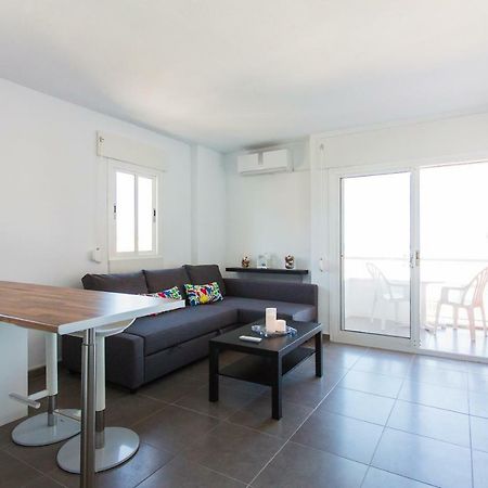 Central Apartment With Nice Views 베날마데나코스타 외부 사진