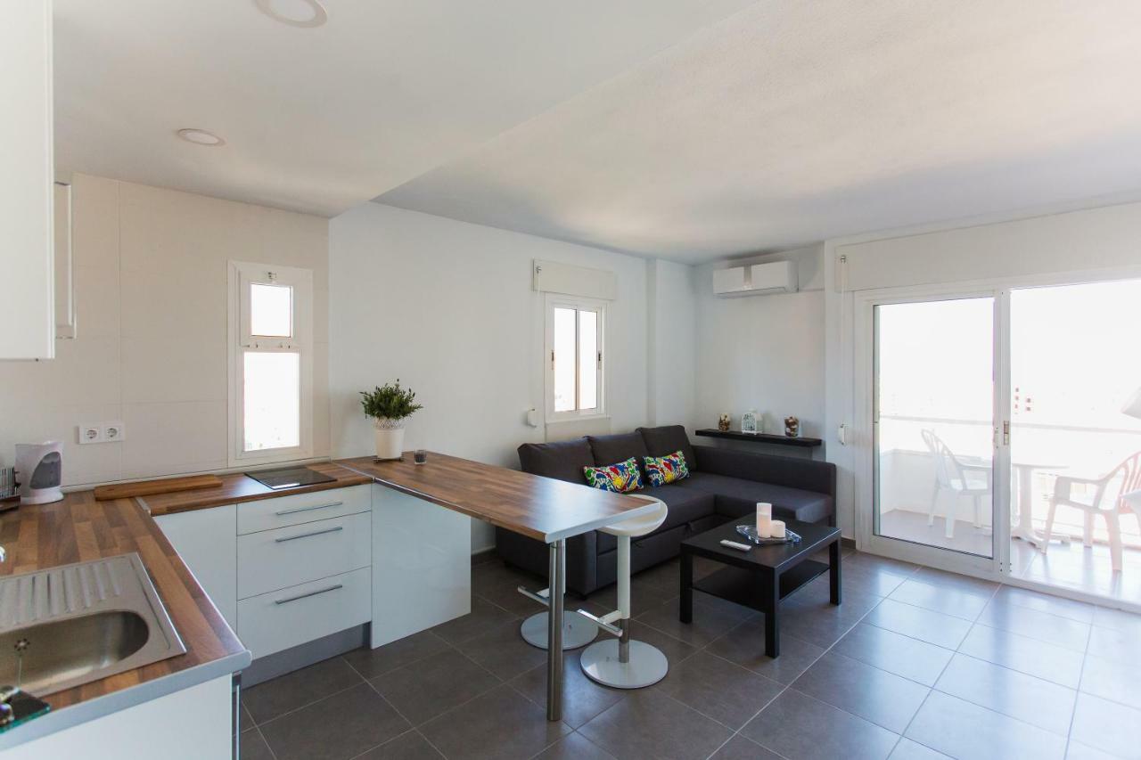 Central Apartment With Nice Views 베날마데나코스타 외부 사진